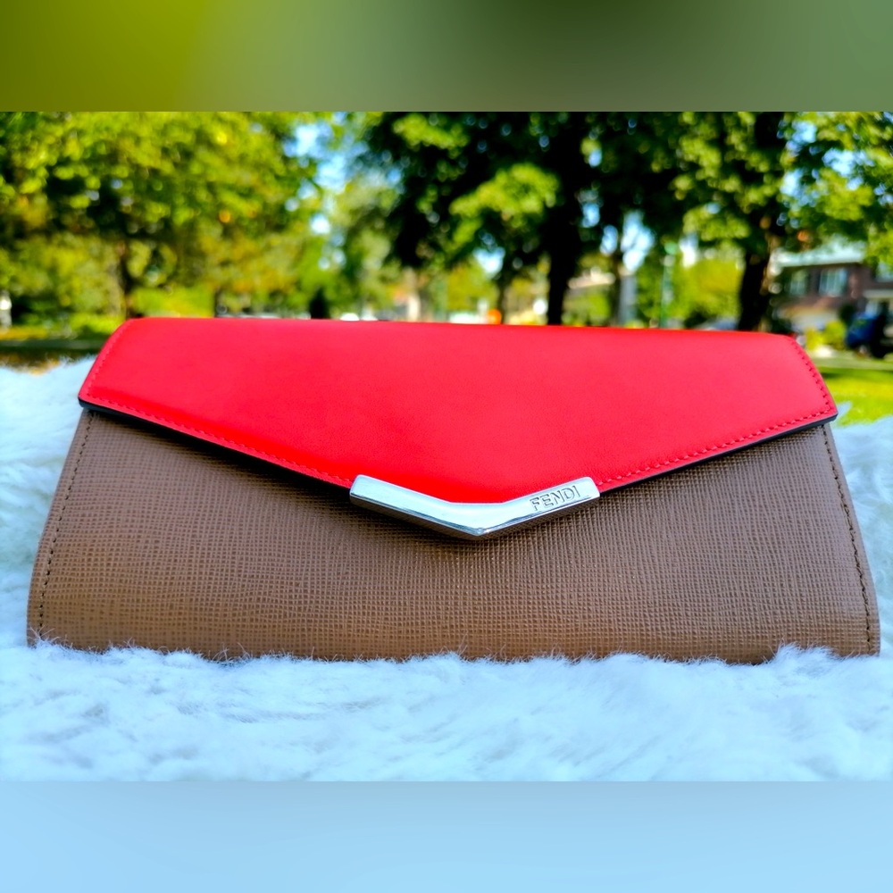 ‼️SOLD‼️Authentic Fendi long wallet envelope with receipt card